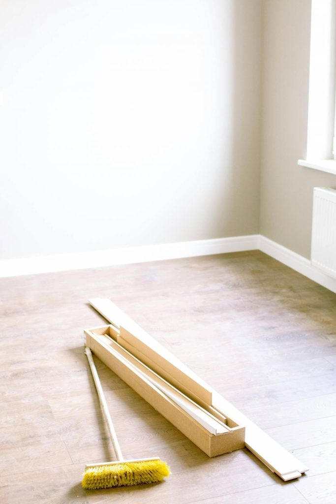 Poser une lame PVC clipsable sur du carrelage : est-ce possible ?